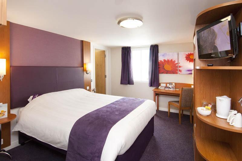 Premier Inn Chelmsford Buitenkant foto