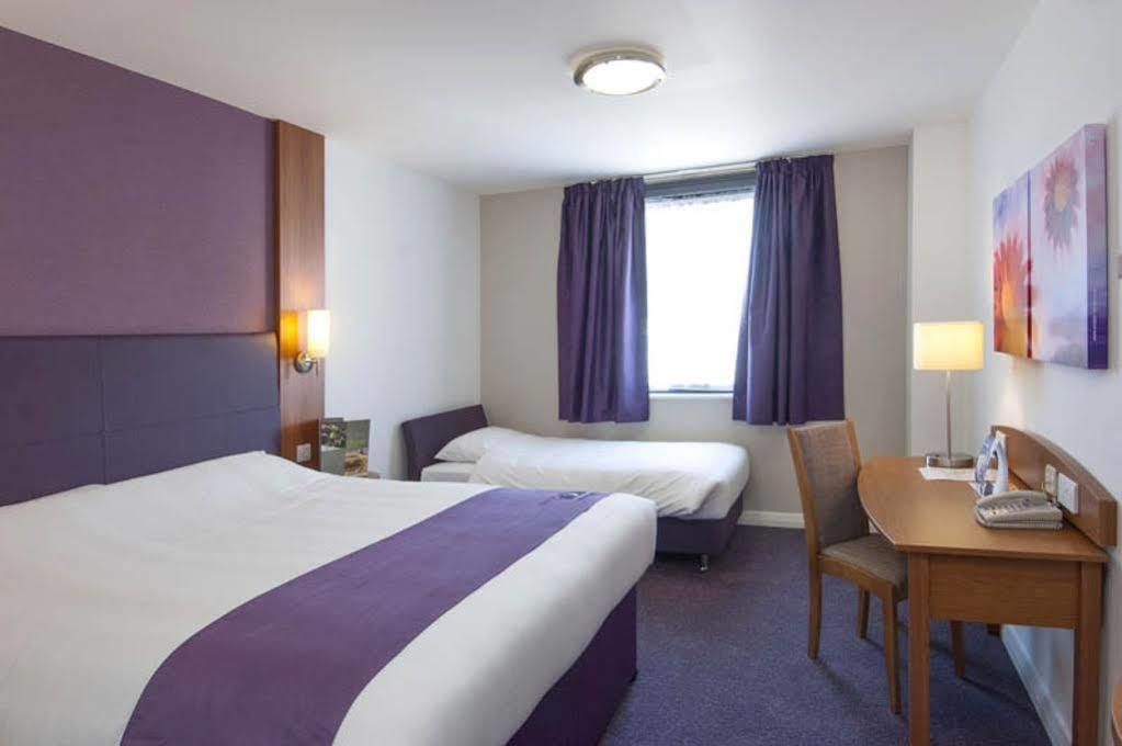 Premier Inn Chelmsford Buitenkant foto