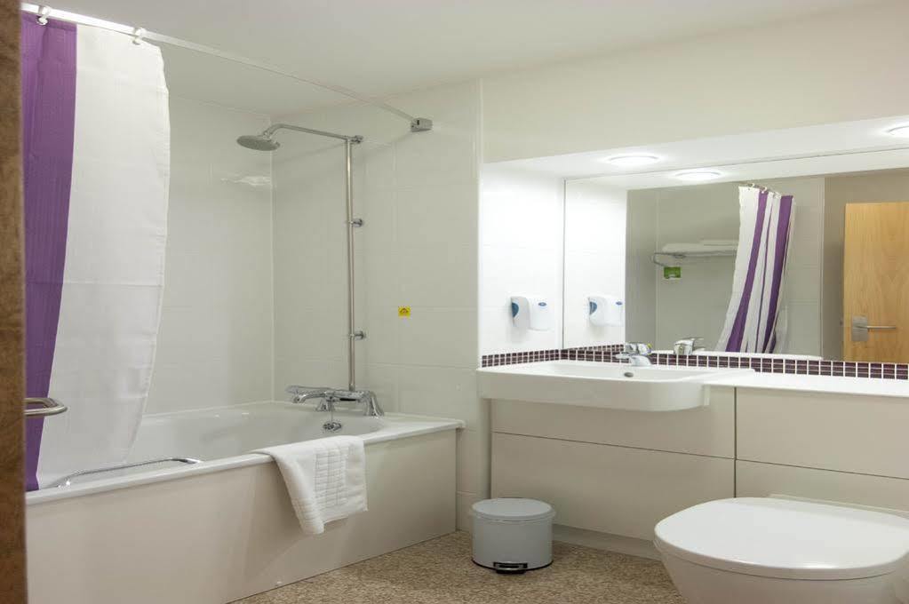 Premier Inn Chelmsford Buitenkant foto