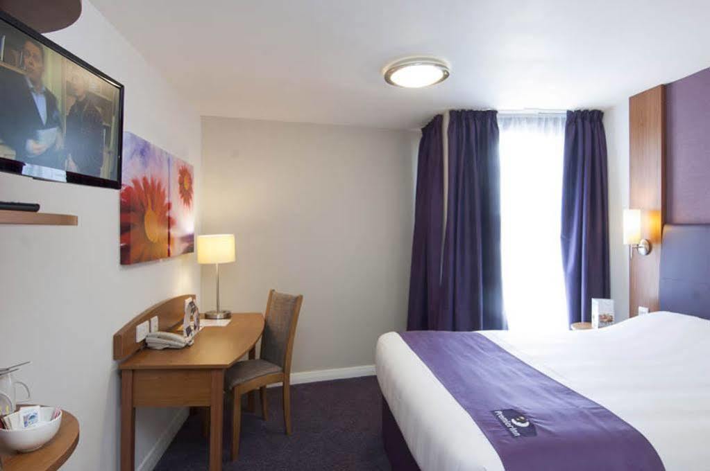Premier Inn Chelmsford Buitenkant foto