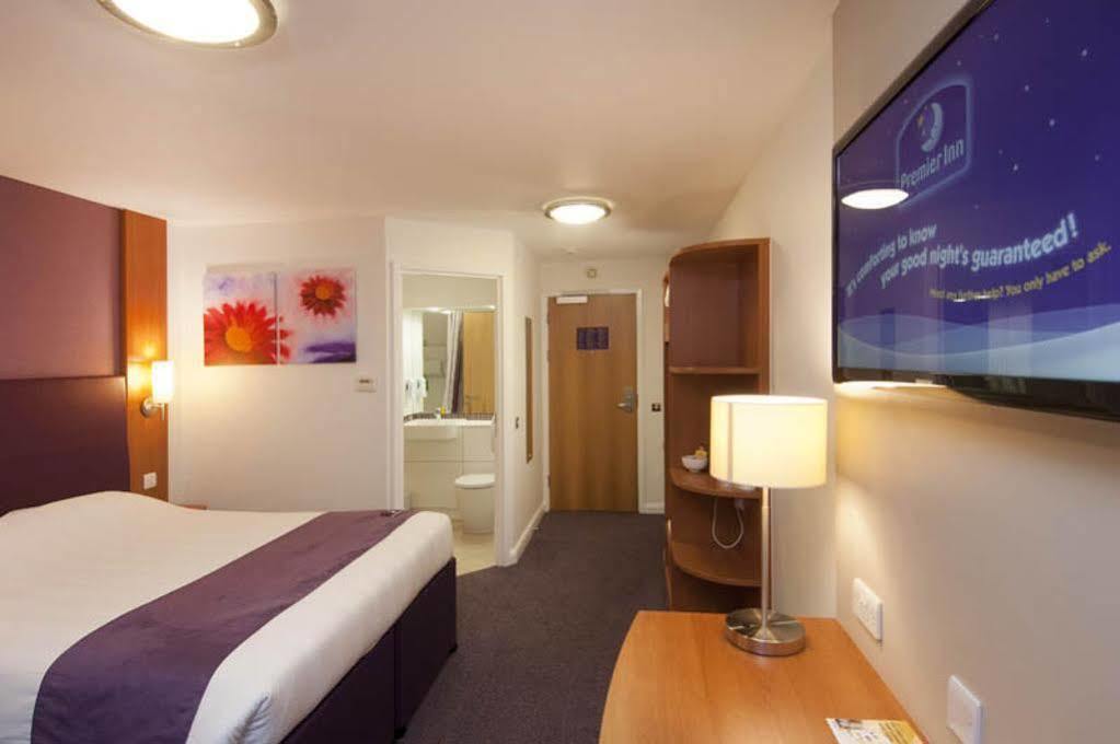 Premier Inn Chelmsford Buitenkant foto