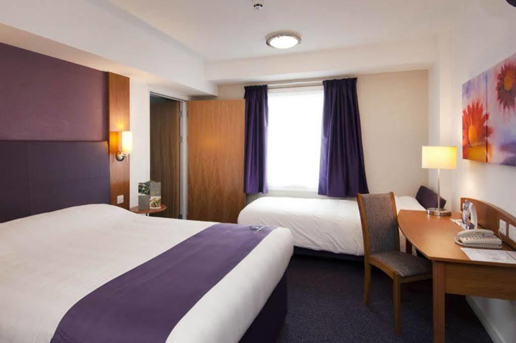 Premier Inn Chelmsford Buitenkant foto